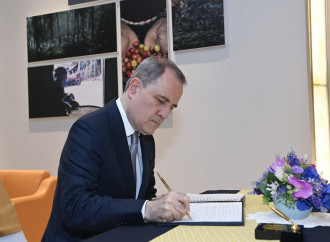 Ceyhun Bayramov Banqkoka rəsmi səfərə gedib