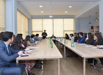 Tədqiqat Məktəbi layihəsinin açılışı keçirilib – gənc alimlər üçün beynəlxalq mentorluq proqramı start götürüb