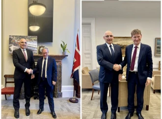 Elçin Əmirbəyov Böyük Britaniyada görüşlər keçirib