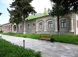 Leyla Əliyeva və Arzu Əliyeva "Yuxarı Baş" Milli Tarix-Memarlıq Qoruğunun ərazisində yerləşən bir sıra tarixi-memarlıq abidələrinin açılışında iştirak ediblər