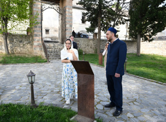 Leyla Əliyeva və Arzu Əliyeva Şəkidə Xan məscidini ziyarət ediblər