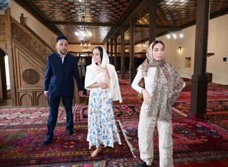 Leyla Əliyeva və Arzu Əliyeva Şəkidə Xan məscidini ziyarət ediblər