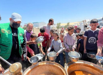 Səudiyyədən Qəzzaya yeni yardım karvanı - 25 min nəfərə isti yemək paylandı