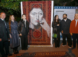 Leyla Əliyeva və Arzu Əliyeva Beynəlxalq Xalça Festivalını ziyarət ediblər