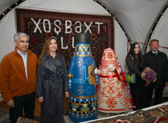 Leyla Əliyeva və Arzu Əliyeva Beynəlxalq Xalça Festivalını ziyarət ediblər
