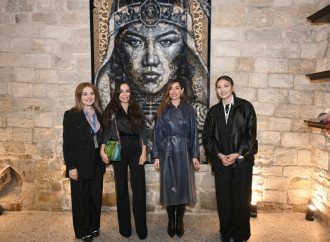 Leyla Əliyeva və Arzu Əliyeva Beynəlxalq Xalça Festivalını ziyarət ediblər