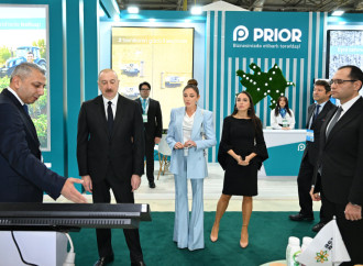 Prezident İlham Əliyev və Birinci xanım Mehriban Əliyeva 19-cu “Caspian Agro Week” və 31-ci “InterFood Azerbaijan” sərgiləri ilə tanış olublar
