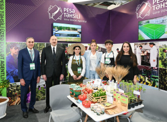 Prezident İlham Əliyev və Birinci xanım Mehriban Əliyeva 19-cu “Caspian Agro Week” və 31-ci “InterFood Azerbaijan” sərgiləri ilə tanış olublar