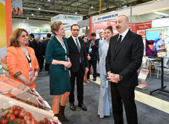 Prezident İlham Əliyev və Birinci xanım Mehriban Əliyeva 19-cu “Caspian Agro Week” və 31-ci “InterFood Azerbaijan” sərgiləri ilə tanış olublar