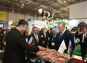 Prezident köməkçiləri Şahmar Mövsümov və Xalid Əhədov “Caspian Agro 2026” və “InterFood Azerbaijan” sərgiləri ilə tanış olublar