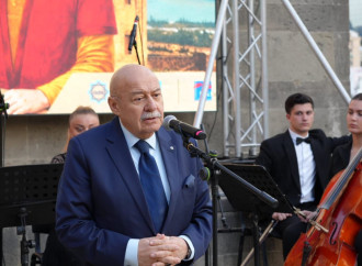 Əcəmi Naxçıvaninin “Azərbaycan Memarlıq İrsinin Dühası” kitabının təqdimatı keçirilib
