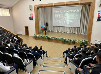 Azərbaycan Ordusunda Ümummilli Lider Heydər Əliyevin anadan olmasının 103-cü ildönümü qeyd edilib