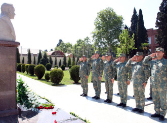 Azərbaycan Ordusunda Ümummilli Lider Heydər Əliyevin anadan olmasının 103-cü ildönümü qeyd edilib