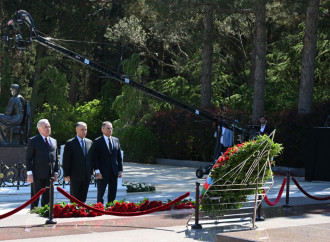 Dövlət və hökumət rəsmiləri Fəxri xiyabanda Ulu Öndərin xatirəsini anıblar