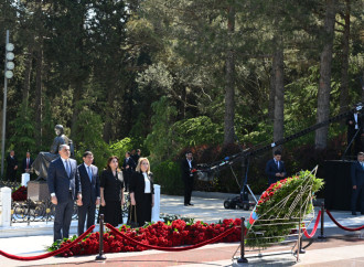 Dövlət və hökumət rəsmiləri Fəxri xiyabanda Ulu Öndərin xatirəsini anıblar
