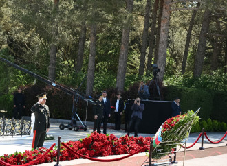 Dövlət və hökumət rəsmiləri Fəxri xiyabanda Ulu Öndərin xatirəsini anıblar