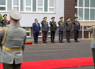 Azərbaycan müdafiə naziri Slovakiyaya rəsmi səfər edib
