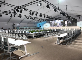 Prezident İlham Əliyev Bakı Olimpiya Stadionunun ərazisində WUF13 ilə bağlı görülən işlərlə tanış olub