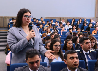 Baş prokuror Qarabağ Universitetinin tələbələri ilə görüşüb
