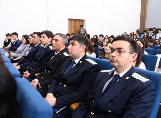 Baş prokuror Qarabağ Universitetinin tələbələri ilə görüşüb
