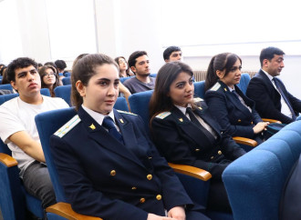 Baş prokuror Qarabağ Universitetinin tələbələri ilə görüşüb