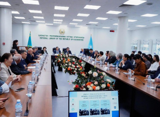 Almatıda Birinci Bakı Türkoloji Qurultayının 100 illiyinə həsr olunmuş Türk Mədəniyyəti və İrsi Fondunun fundamental nəşrləri ictimaiyyətə təqdim edilib
