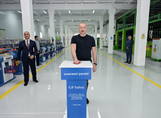 Prezident İlham Əliyev Xankəndidə iş əlcəkləri istehsalı müəssisəsinin açılışında iştirak edib