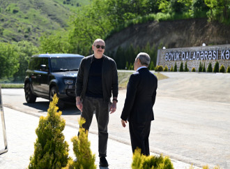 Prezident İlham Əliyev Şuşanın Böyük Qaladərəsi kəndində görülən işlərlə tanış olub, sakinlərlə görüşüb