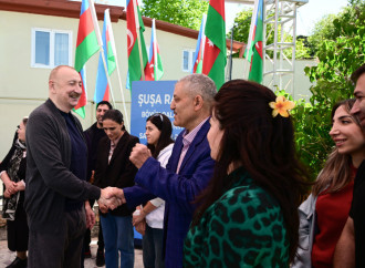 Prezident İlham Əliyev Şuşanın Böyük Qaladərəsi kəndində görülən işlərlə tanış olub, sakinlərlə görüşüb