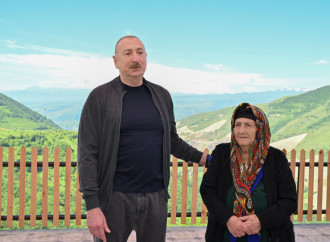 Prezident İlham Əliyev Şuşanın Böyük Qaladərəsi kəndində görülən işlərlə tanış olub, sakinlərlə görüşüb