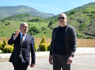Prezident İlham Əliyev Şuşanın Böyük Qaladərəsi kəndində görülən işlərlə tanış olub, sakinlərlə görüşüb