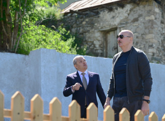 Prezident İlham Əliyev Şuşanın Böyük Qaladərəsi kəndində görülən işlərlə tanış olub, sakinlərlə görüşüb