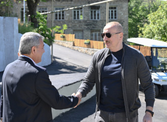 Prezident İlham Əliyev Şuşanın Böyük Qaladərəsi kəndində görülən işlərlə tanış olub, sakinlərlə görüşüb