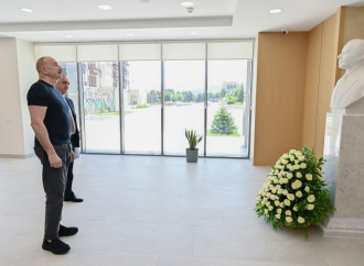 Prezident İlham Əliyev Xankəndidə əsaslı şəkildə yenidən qurulmuş Mədəniyyət Mərkəzinin açılışında iştirak edib