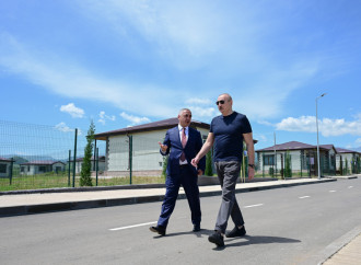 Prezident İlham Əliyev Xocalıda hərbi qulluqçular üçün nəzərdə tutulan fərdi evlərdə yaradılmış şəraitlə tanış olub