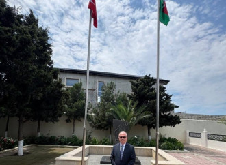 Türkiyə səfiri Mərdəkanda Türk şəhidlərinin məzarını ziyarət edib
