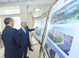 Emin Əmrullayev və Teymur Musayev Qarabağ Universitetinin klinikasında olublar