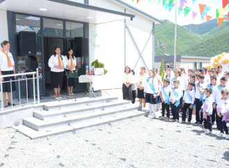 Elm və təhsil naziri azad Kəlbəcərin ilk məzununun "Son zəng" tədbirində iştirak edib