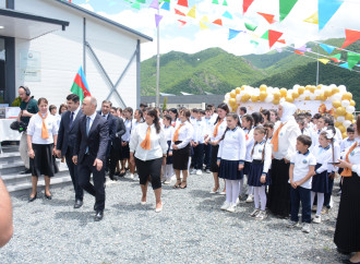 Elm və təhsil naziri azad Kəlbəcərin ilk məzununun "Son zəng" tədbirində iştirak edib