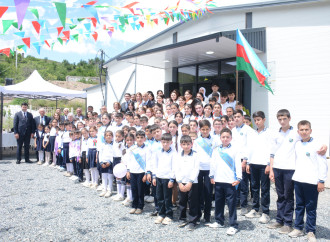 Elm və təhsil naziri azad Kəlbəcərin ilk məzununun "Son zəng" tədbirində iştirak edib