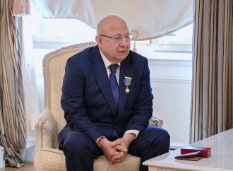 Prezident İlham Əliyev Dağıstanın tanınmış ictimai-siyasi xadim Qurban Qurbanova “Dostluq” ordenini təqdim edib