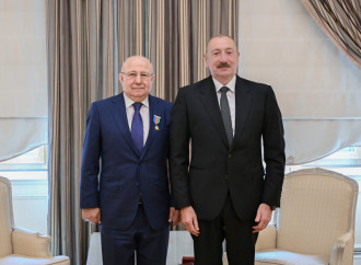 Prezident İlham Əliyev Dağıstanın tanınmış ictimai-siyasi xadim Qurban Qurbanova “Dostluq” ordenini təqdim edib