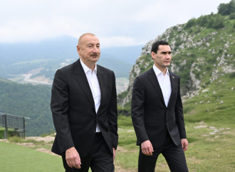 Azərbaycan Prezidenti İlham Əliyev Türkmənistan Prezidenti Sərdar Berdiməhəmmədov Qarabağ atı hədiyyə edib