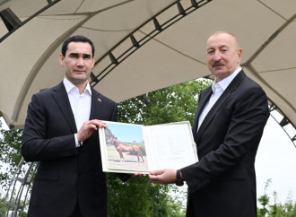Azərbaycan Prezidenti İlham Əliyev Türkmənistan Prezidenti Sərdar Berdiməhəmmədov Qarabağ atı hədiyyə edib