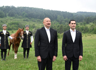 Azərbaycan Prezidenti İlham Əliyev Türkmənistan Prezidenti Sərdar Berdiməhəmmədov Qarabağ atı hədiyyə edib