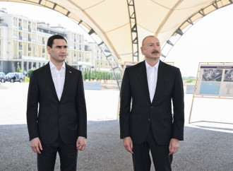 Azərbaycan Prezidenti İlham Əliyev və Türkmənistan Prezidenti Sərdar Berdiməhəmmədov Füzuli şəhərinin dağıdılmış yerlərinə baxıblar