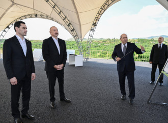 Azərbaycan Prezidenti İlham Əliyev və Türkmənistan Prezidenti Sərdar Berdiməhəmmədov Füzuli şəhərinin dağıdılmış yerlərinə baxıblar