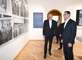 Azərbaycan Prezidenti İlham Əliyev və Türkmənistan Prezidenti Sərdar Berdiməhəmmədov Şuşada “Heydər Əliyev və Qarabağ” sərgisi ilə tanış olublar