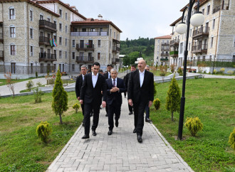 Prezident İlham Əliyev və Prezident Sərdar Berdiməhəmmədov Şuşa şəhərində inşa edilmiş birinci yaşayış kompleksində olublar