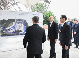 Azərbaycan Prezidenti İlham Əliyev və Türkmənistan Prezidenti Sərdar Berdiməhəmmədov Şuşa məscidində tikinti işlərinin gedişi ilə tanış olublar